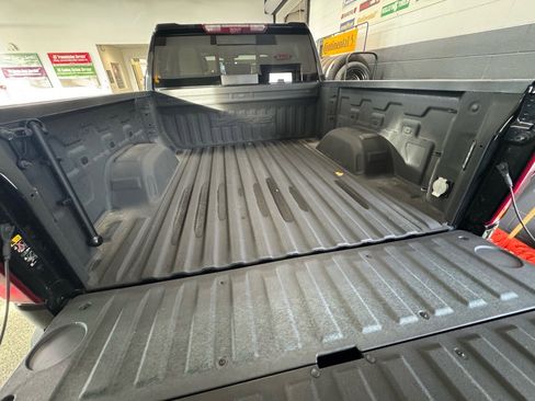 Used 2024 Chevrolet Silverado 1500 ZR2 w/ Technology Package image 8