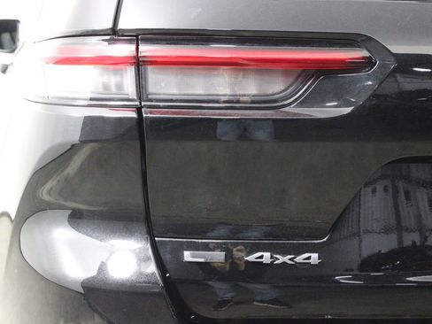 Used 2021 Jeep Grand Cherokee L Summit w/ Advanced Protech Group IV image 50