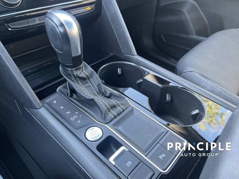 Used 2023 Volkswagen Atlas Cross Sport SE w/ Panoramic Sunroof Package FWD image 29