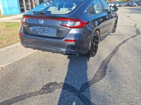 Used 2024 Honda Civic Sport Touring image 7