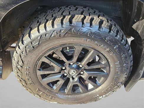 Certified 2022 Lexus GX 460 w/ Black Line Special Edition AWD/4WD image 25