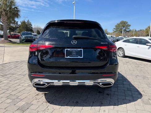 New 2026 Mercedes-Benz GLC 300 GLC 300 image 9