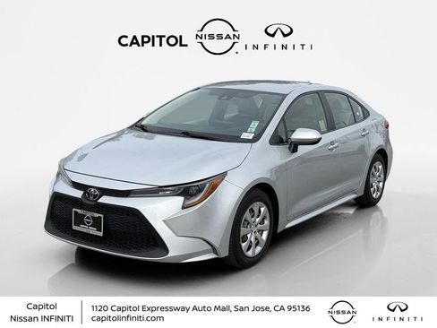 Used 2022 Toyota Corolla LE image 1