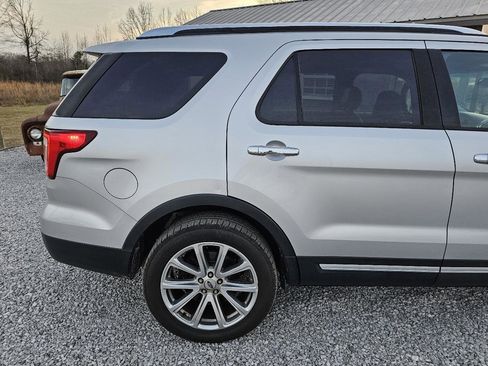 Used 2016 Ford Explorer Limited image 9