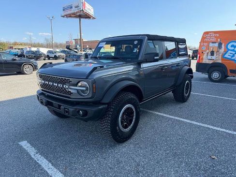 Certified 2022 Ford Bronco Badlands image 4