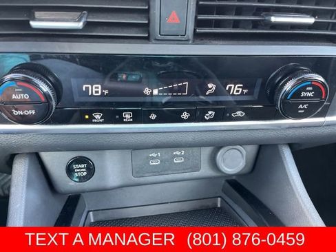 Used 2025 Nissan Rogue SV AWD/4WD image 21