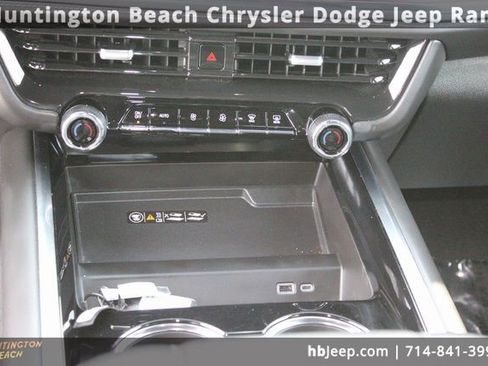 Used 2025 Chevrolet Tahoe Z71 image 18