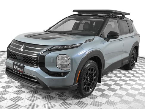 New 2026 Mitsubishi Outlander LE AWD/4WD image 5