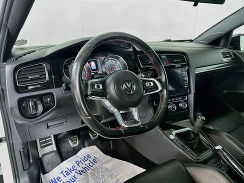 Used 2018 Volkswagen GTI SE w/ SE Leather Package FWD image 9