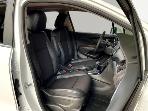Used 2019 Buick Encore Preferred FWD image 27