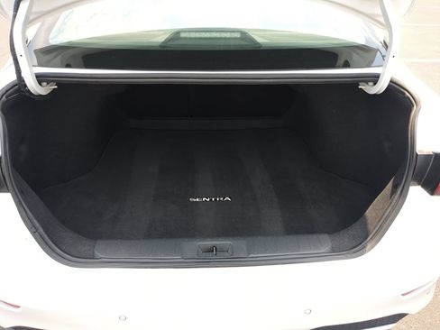 Used 2024 Nissan Sentra SV FWD image 30