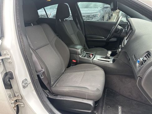 Used 2016 Dodge Charger SXT RWD image 22