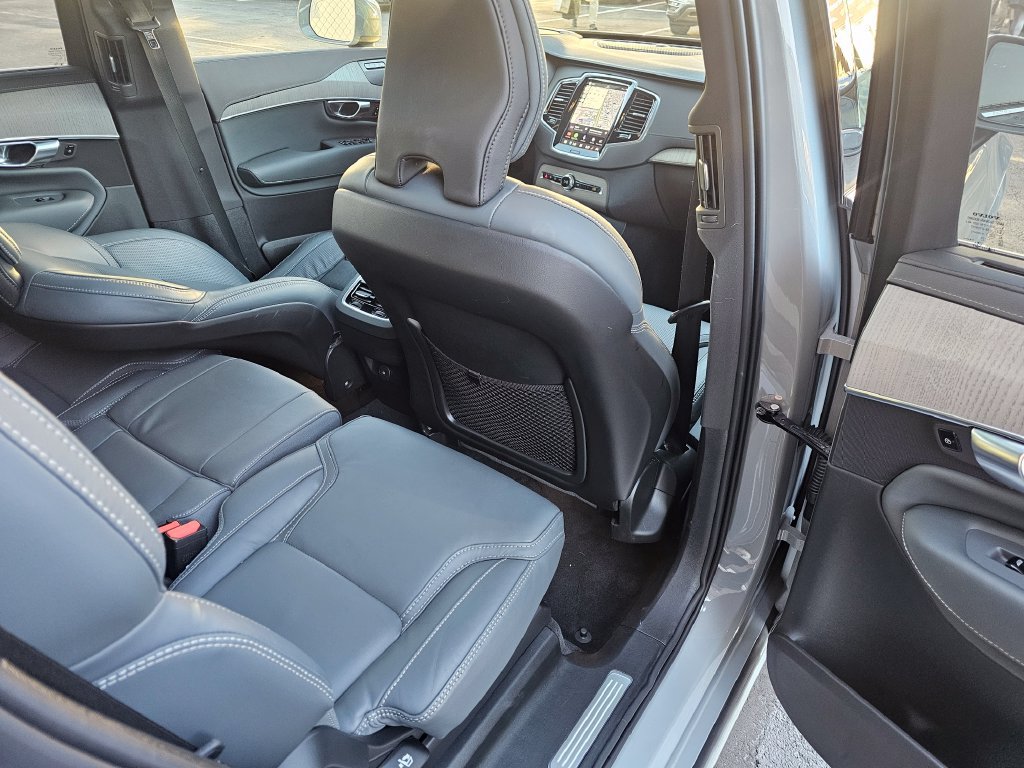 Certified 2025 Volvo XC90 B6 Ultra w/ Protection Package AWD/4WD image 31