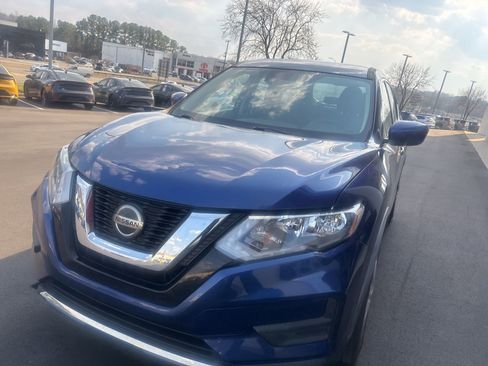 Used 2020 Nissan Rogue S image 26