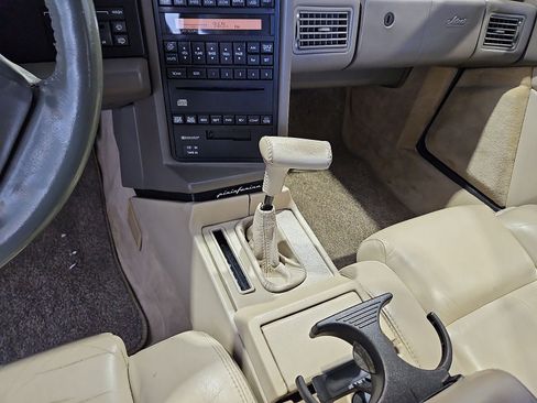Used 1993 Cadillac Allante FWD image 21