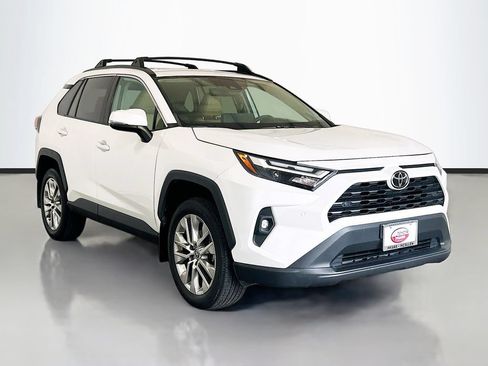 Used 2023 Toyota RAV4 XLE Premium FWD image 3