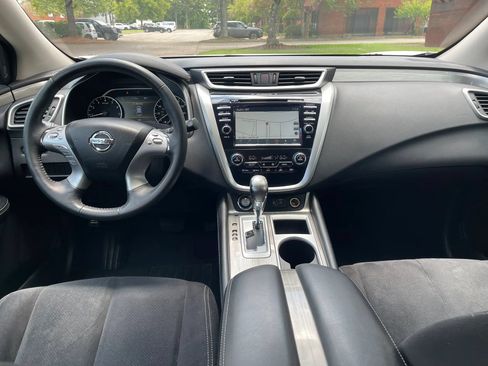 Used 2018 Nissan Murano SV AWD/4WD image 16
