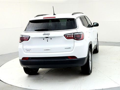 Used 2022 Jeep Compass Latitude image 5