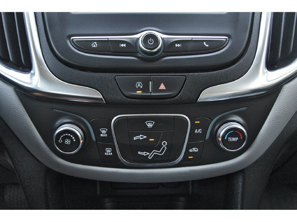 Used 2024 Chevrolet Equinox LS FWD image 28