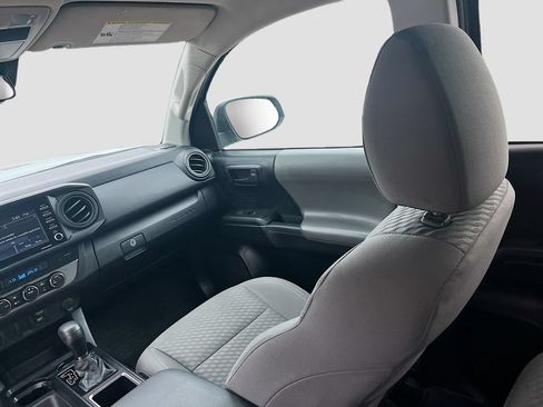 Used 2022 Toyota Tacoma SR AWD/4WD image 21