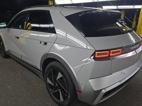 Used 2025 Hyundai Ioniq 5 Limited image 6