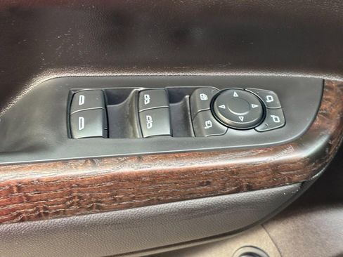 Used 2023 GMC Acadia Denali w/ Black Diamond Edition image 25