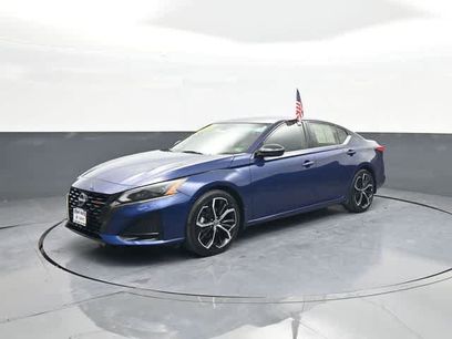 Used 2023 Nissan Altima 2.5 SR