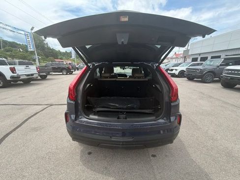 Used 2024 Cadillac XT4 Luxury FWD image 6