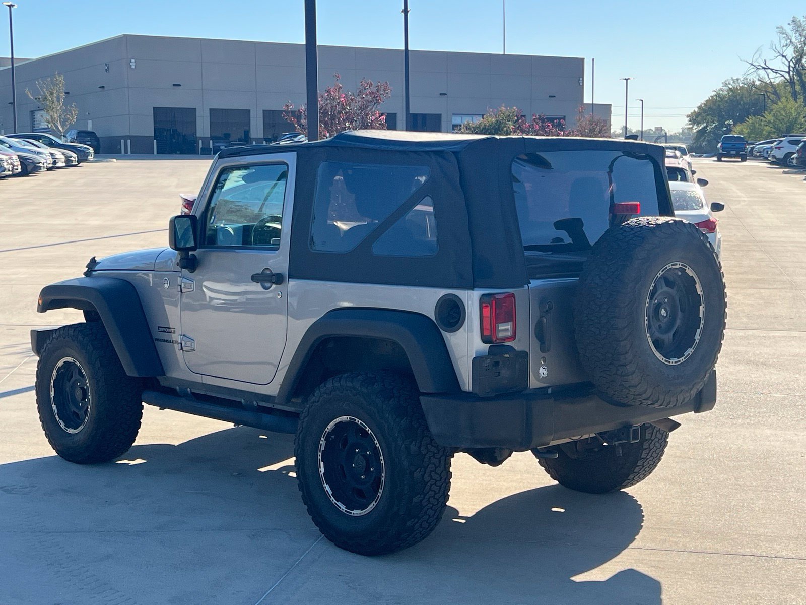 Used 2015 Jeep Wrangler Sport AWD/4WD image 19