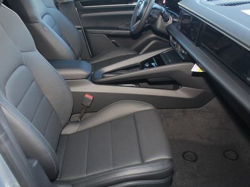 New 2025 Porsche Macan 4S Electric image 25