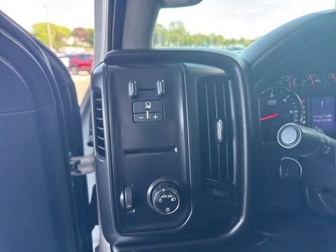 Used 2015 Chevrolet Silverado 2500 W/T w/ WT Convenience Package AWD/4WD image 12