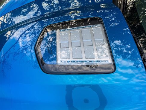 Used 2009 Chevrolet Corvette ZR1 w/ Preferred Equipment Group RWD image 16