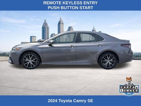 Used 2024 Toyota Camry SE FWD image 2