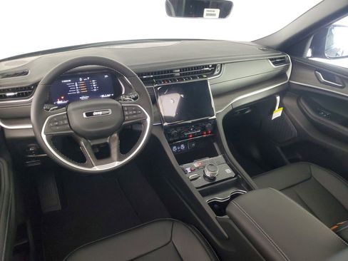 New 2025 Jeep Grand Cherokee L Limited image 15