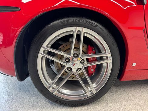 Used 2007 Chevrolet Corvette Z06 w/ Preferred Equipment Group RWD image 37