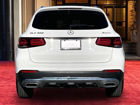 Used 2021 Mercedes-Benz GLC 300 4MATIC w/ Premium Package image 5
