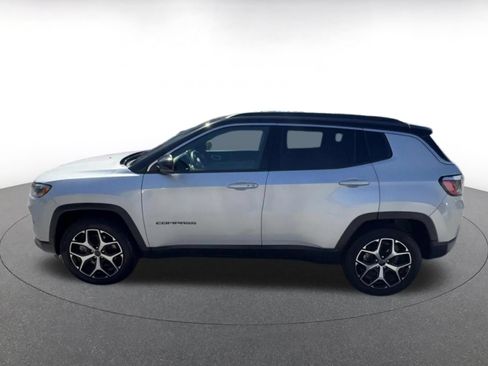 Used 2025 Jeep Compass Limited AWD/4WD image 9