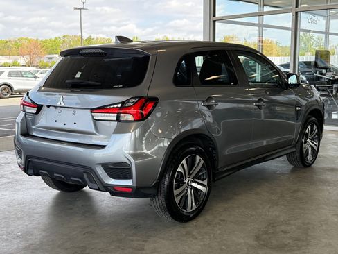 Used 2025 Mitsubishi Outlander Sport ES AWD/4WD image 9