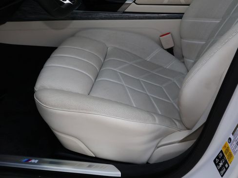 Used 2023 BMW 760i xDrive w/ Executive Package image 15