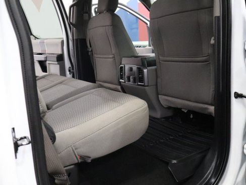 Used 2019 Ford F250 XLT w/ XLT Premium Package AWD/4WD image 46