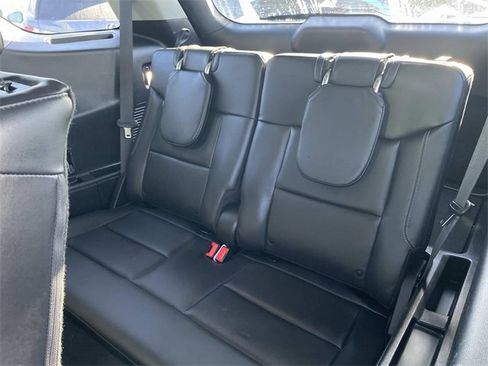 Used 2022 Ford Explorer XLT w/ Equipment Group 202A image 34