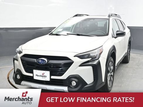 Used 2023 Subaru Outback Limited AWD/4WD image 2