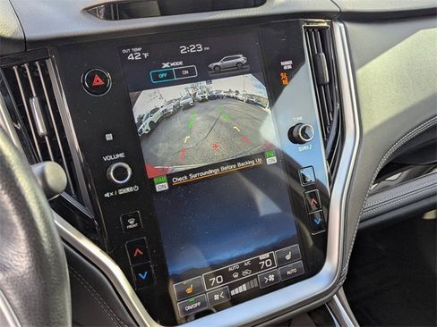 Used 2021 Subaru Outback Limited image 16