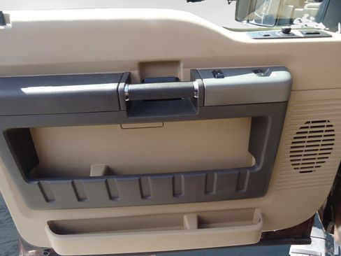 Used 2012 Ford F250 Lariat w/ Chrome Pkg image 22