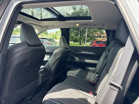 Certified 2026 INFINITI QX60 Luxe w/ Cargo Package AWD/4WD image 19