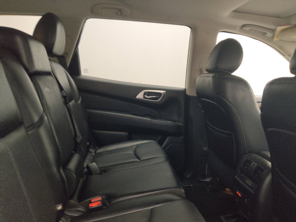 Used 2020 Nissan Pathfinder Platinum w/ Cargo Package FWD image 19