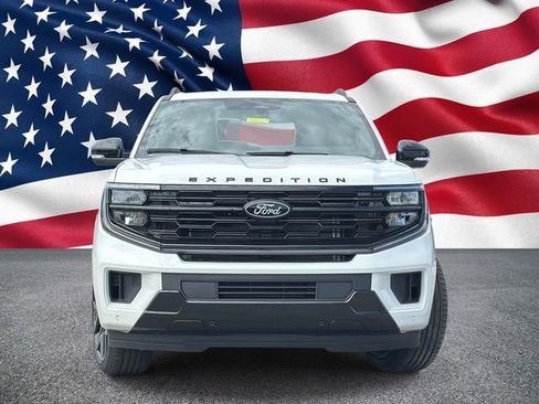 New 2026 Ford Expedition Platinum w/ Stealth Performance Package AWD/4WD image 5