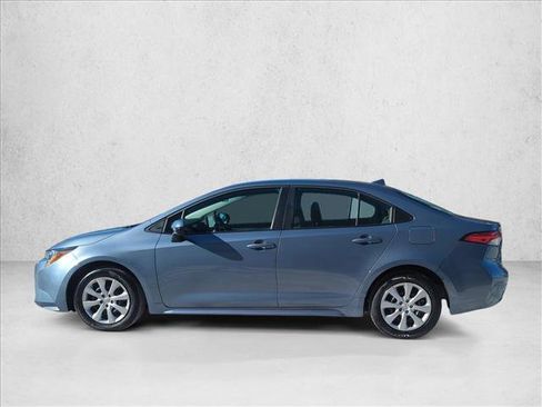 Used 2025 Toyota Corolla LE image 8