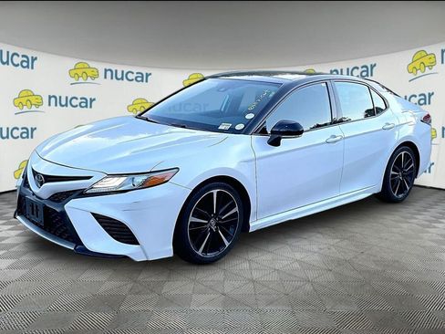 Used 2019 Toyota Camry XSE FWD image 3