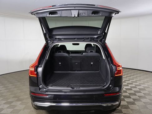 Used 2023 Volvo XC60 B5 Plus AWD/4WD image 17